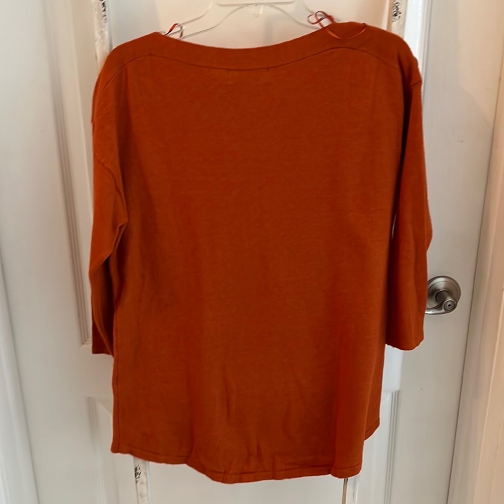 Red sweater - Picture 2 of 4